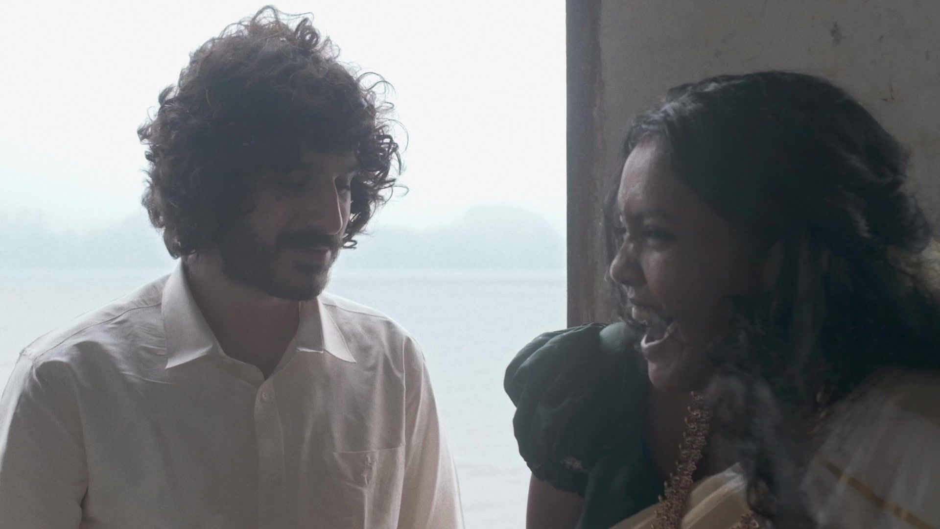 Aswathy & Francesco: still 4