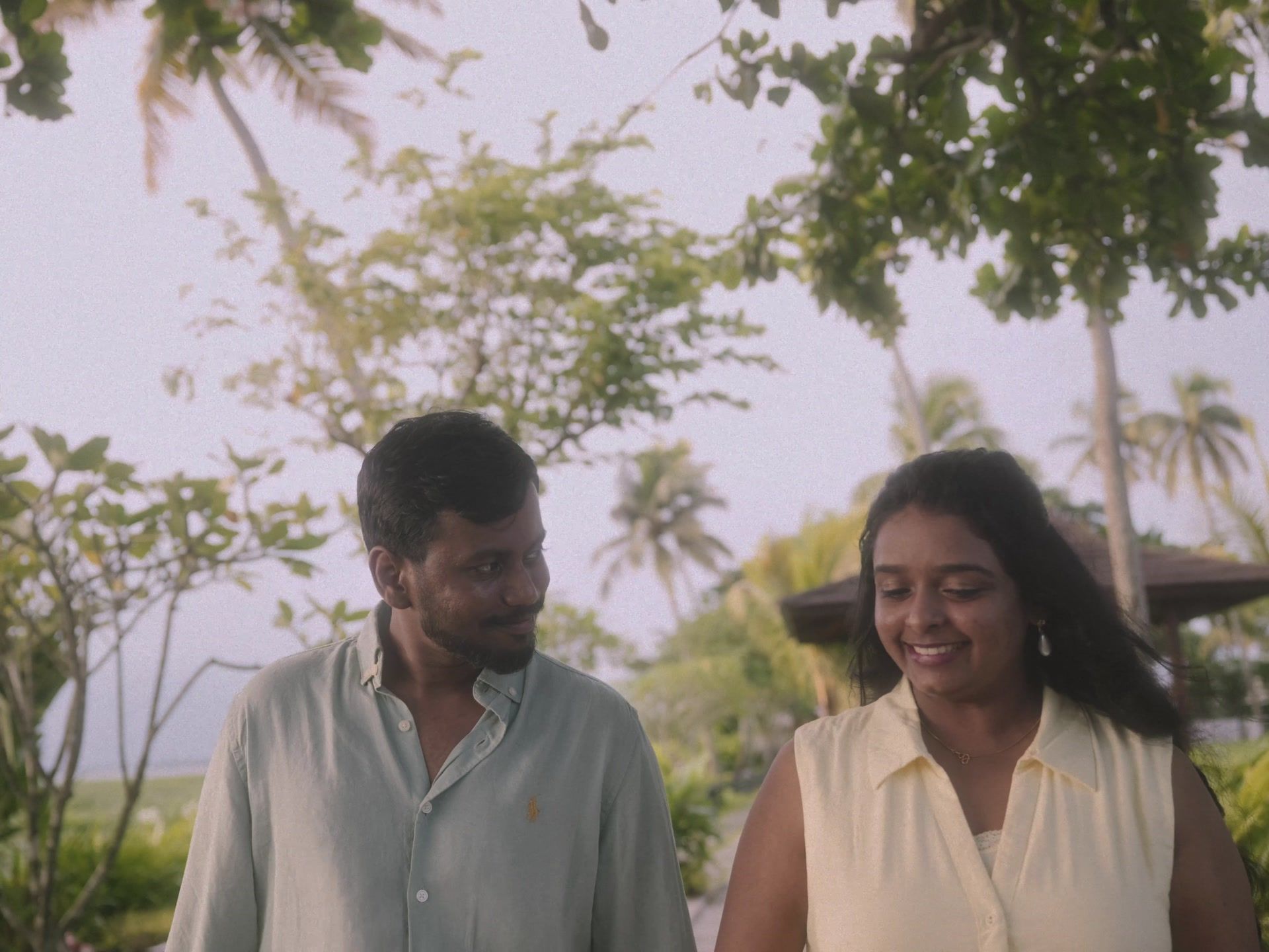 Vaishnav & Devayani: still 5