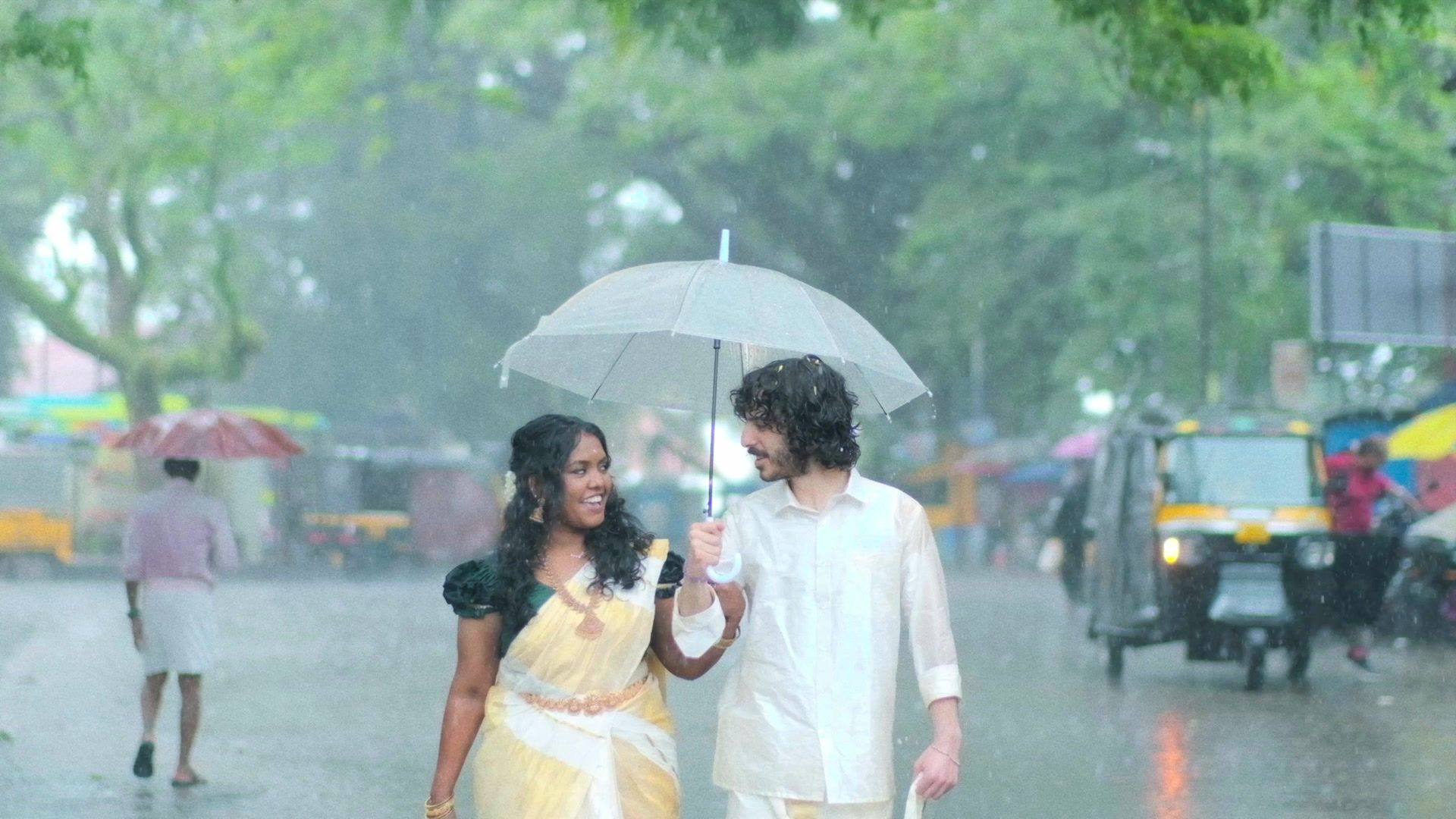 Aswathy & Francesco: still 5