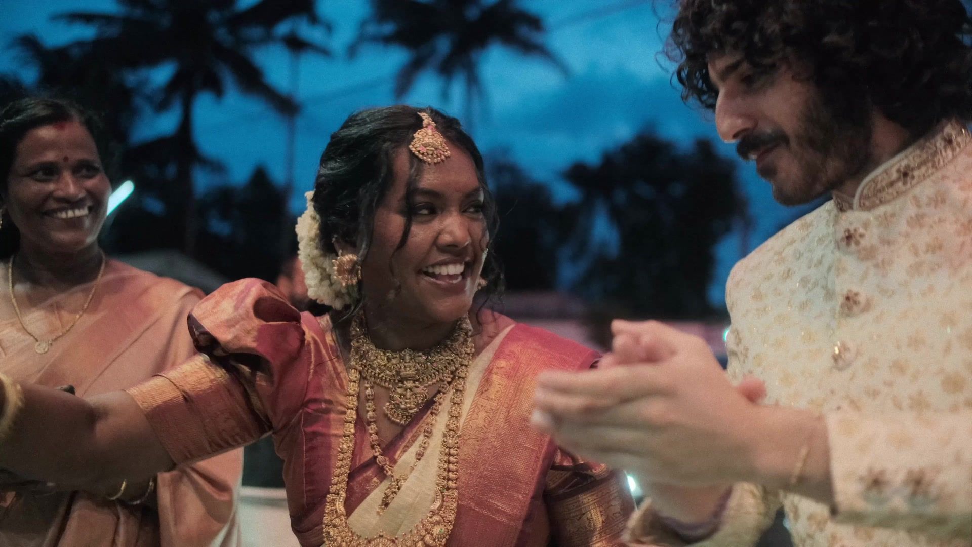 Aswathy & Francesco: still 6