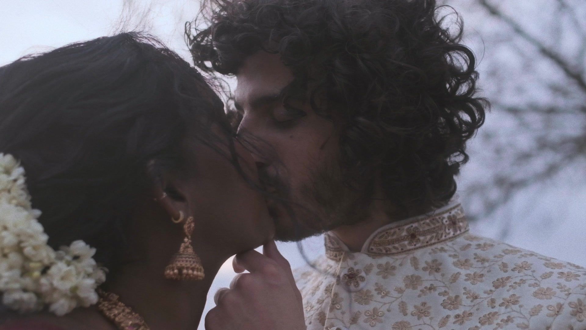 Aswathy & Francesco: still 8
