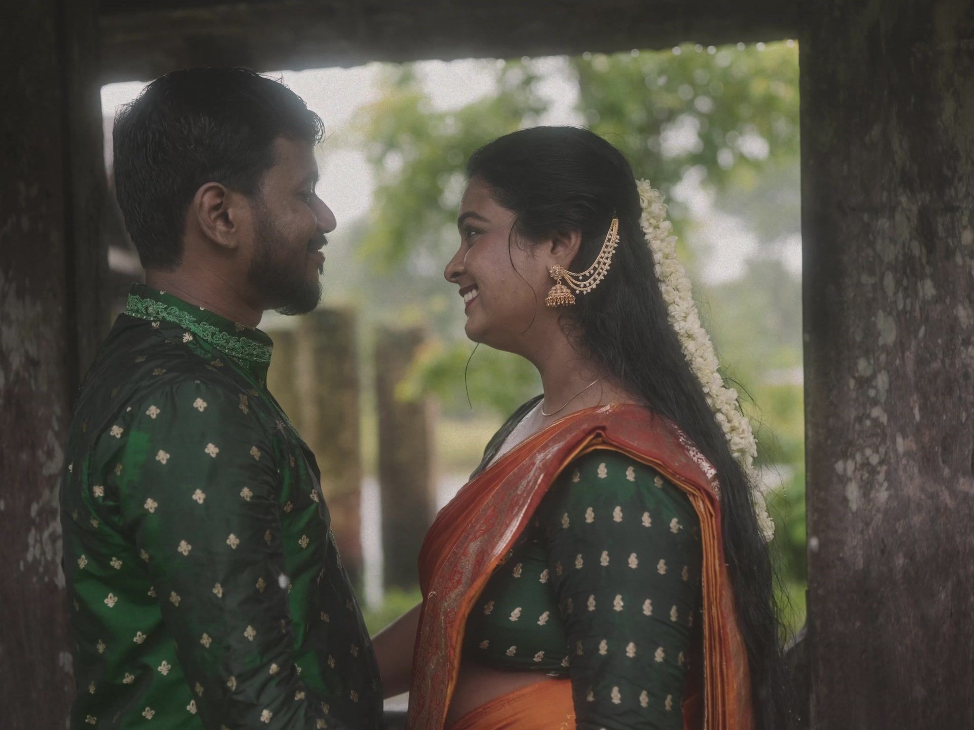 Vaishnav & Devayani: still 8